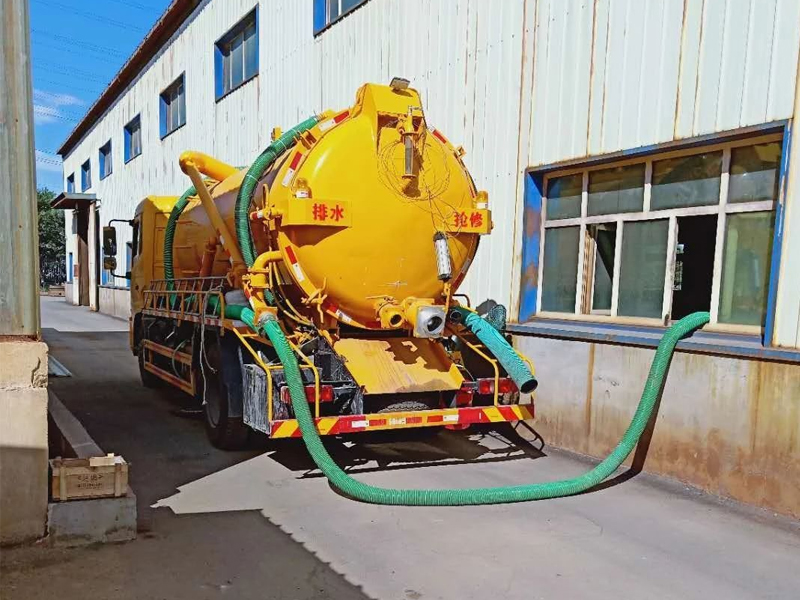 新门口厂区化粪池清理